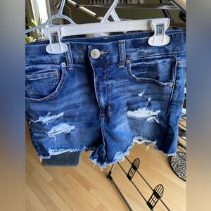 very stretchy american eagle jean shorts